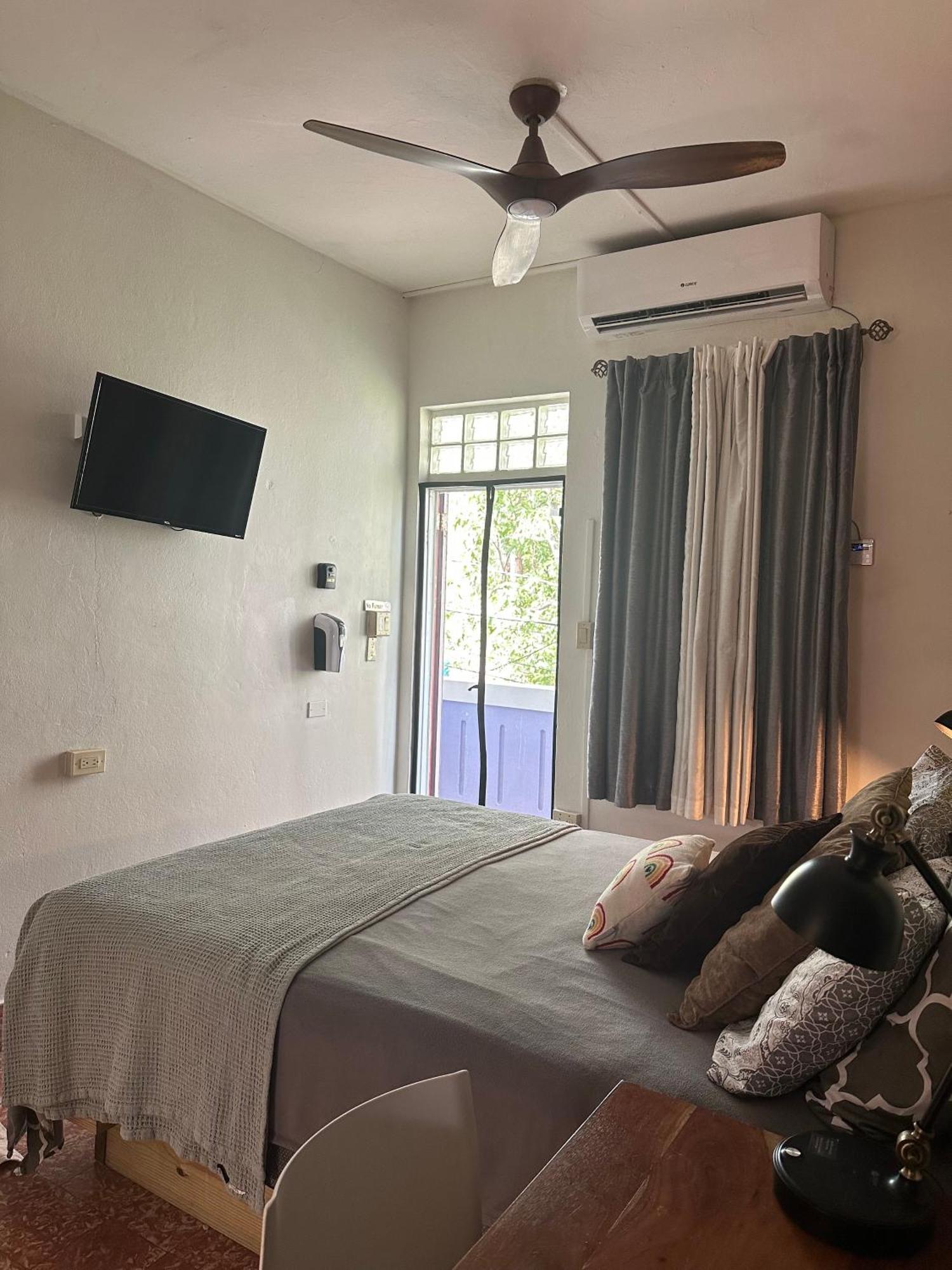 Lower Price, More Style, Discount Studio In San Juan,Pr, Beach, Free Bikes (Adults Only) المظهر الخارجي الصورة